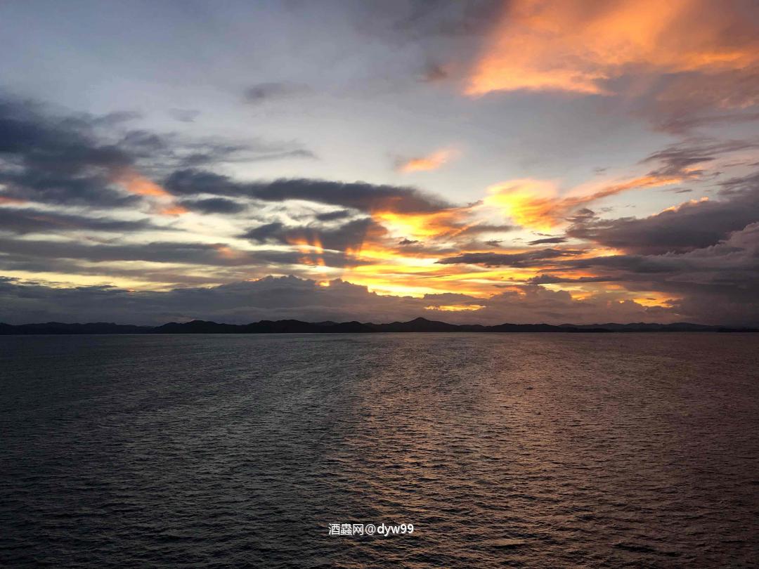 都说通胀、贬值……