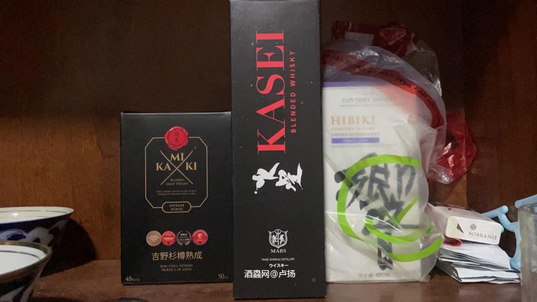 在哈萨克机场转机，偶遇一瓶威士忌，不知道是不是正宗的日威 Mars 火星