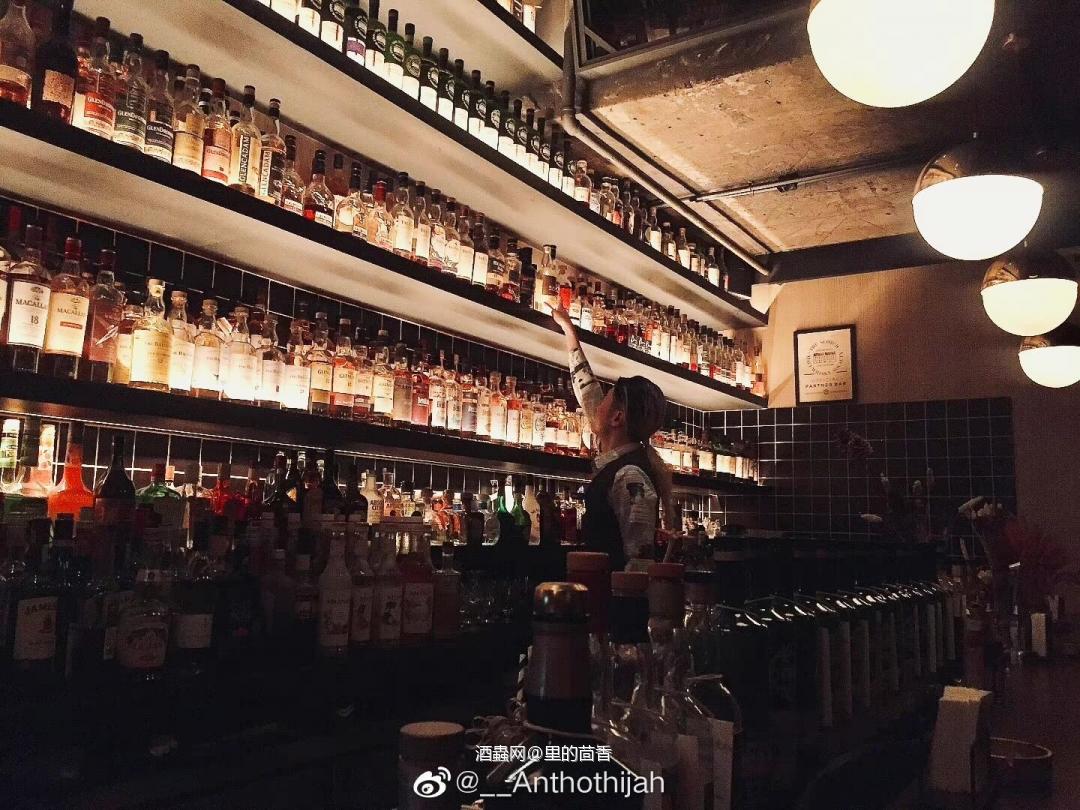 出门在外 也不能忘🥃吖