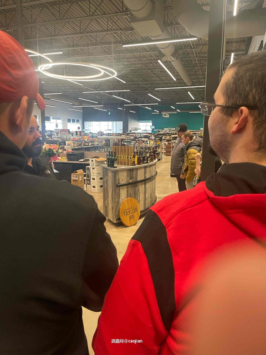 老美酒铺新开张