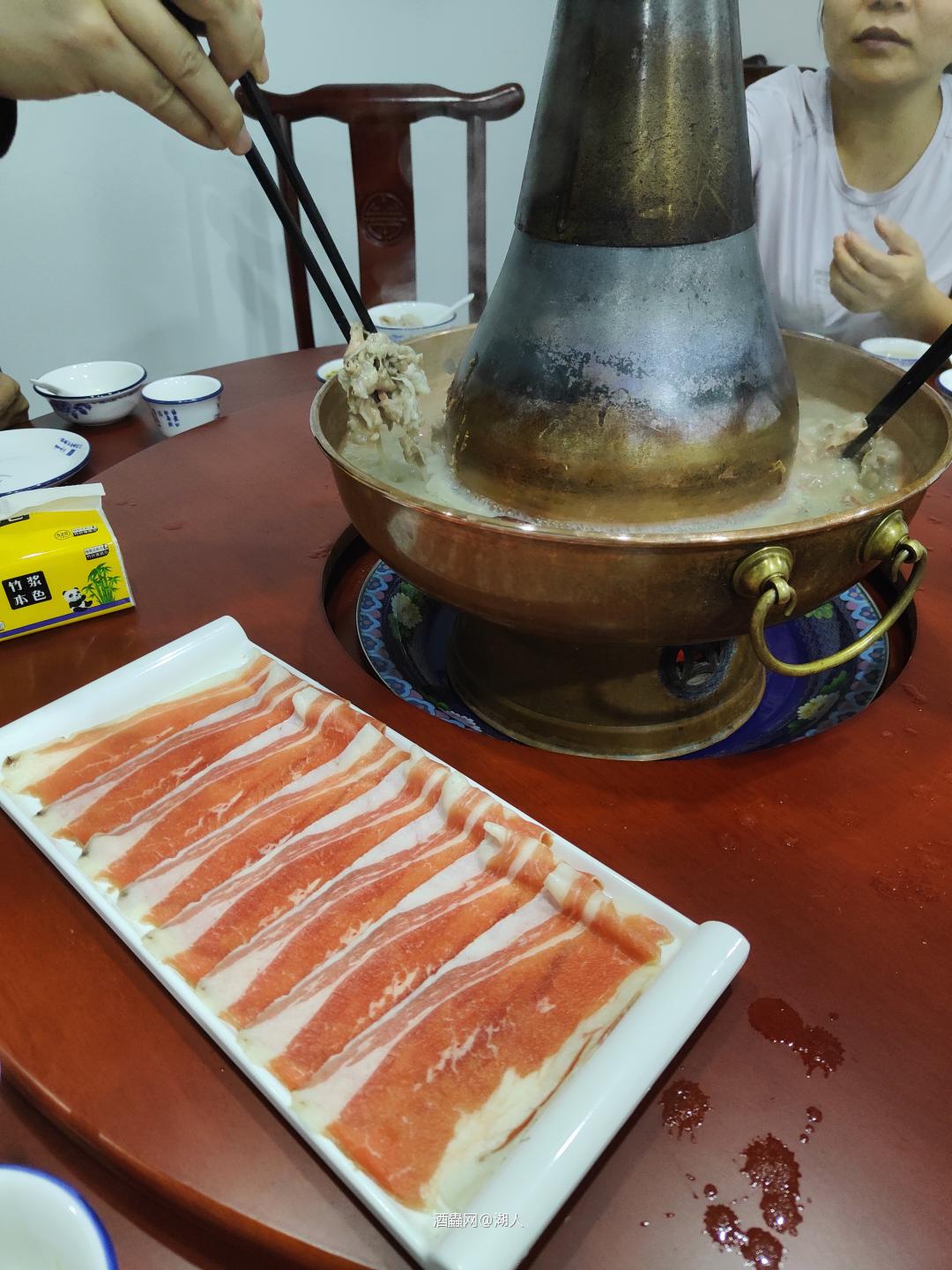 冬日太冷，火锅暖心。