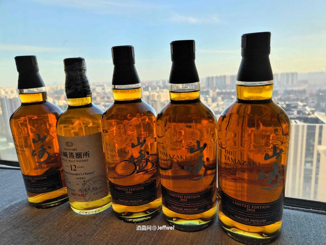 12年和无年份的颜色还不一样