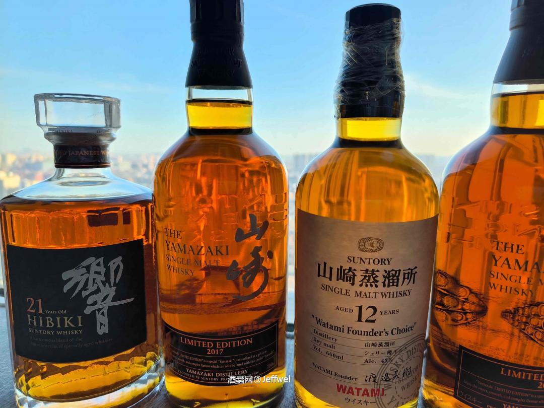 12年和无年份的颜色还不一样