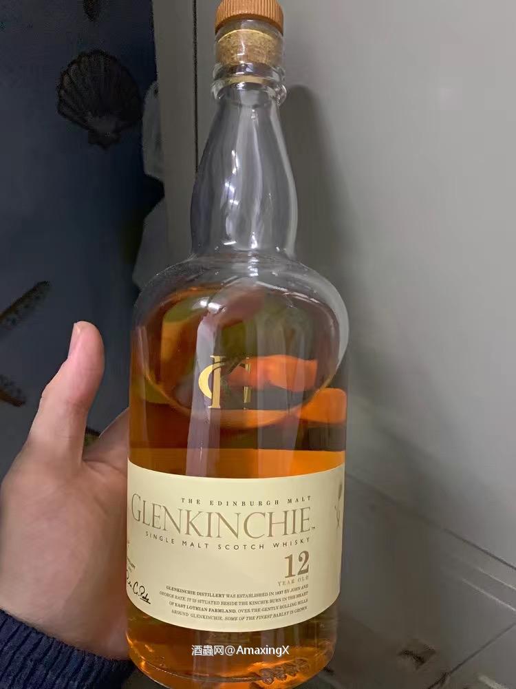 格兰昆奇12年，入门级威士忌，有一股淡淡的花香。