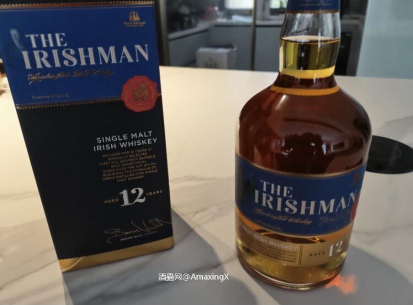威驷爱尔兰威士忌单一麦芽12年￼，酒色金黄清澈，加冰后口感更佳，有一股淡淡的坚果和花草香，绝劲！
