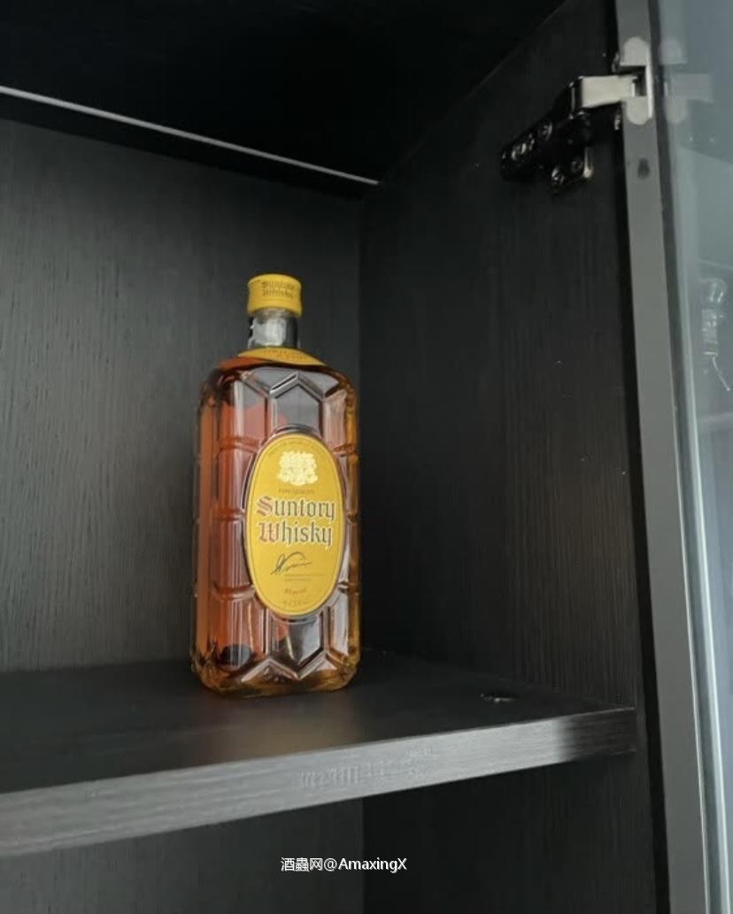 三得利角瓶，纯喝，调酒都很不错！