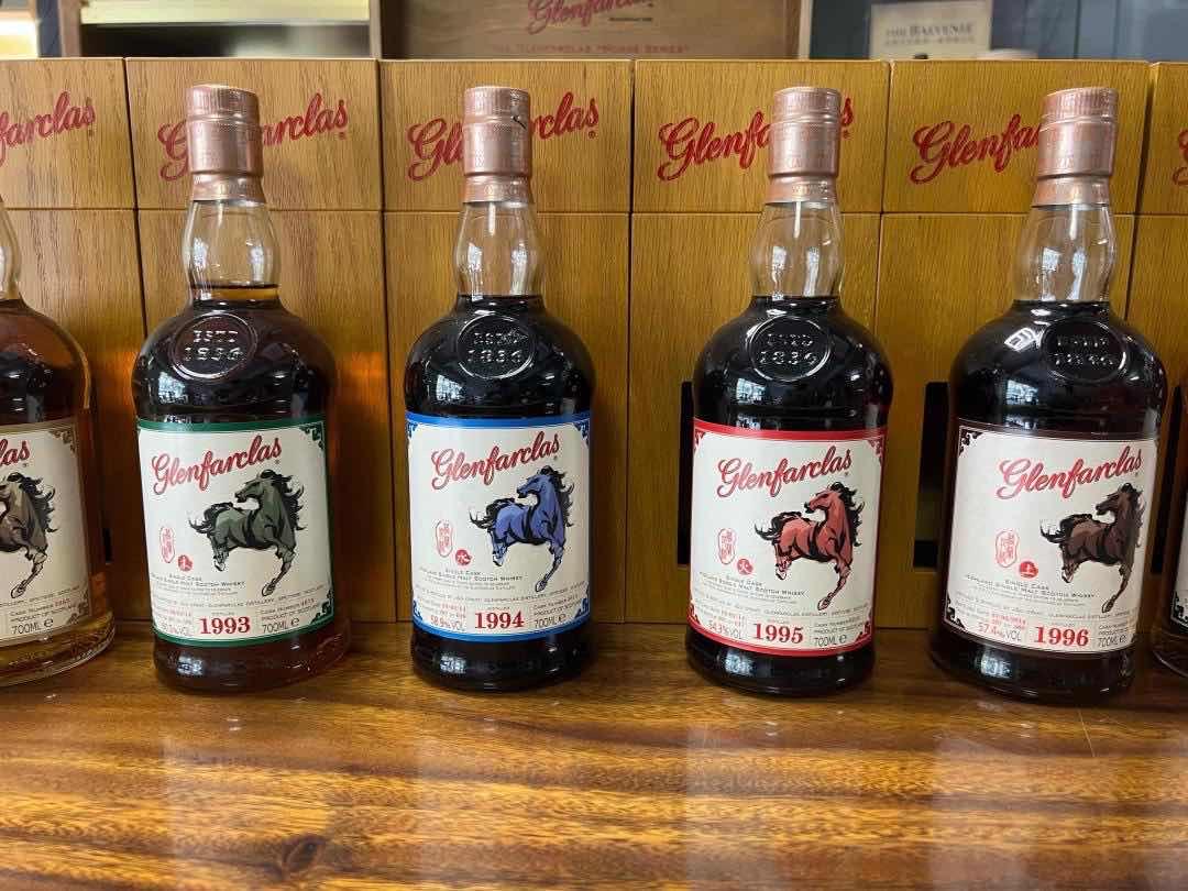 格兰花格万马奔腾