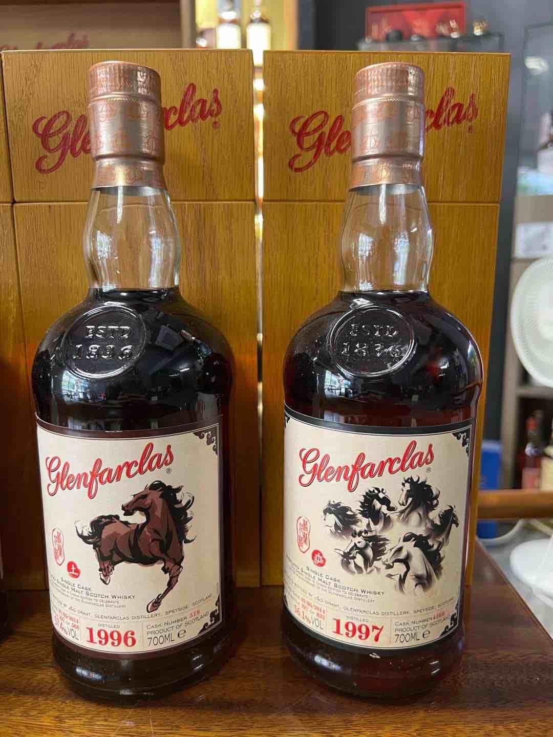 格兰花格万马奔腾