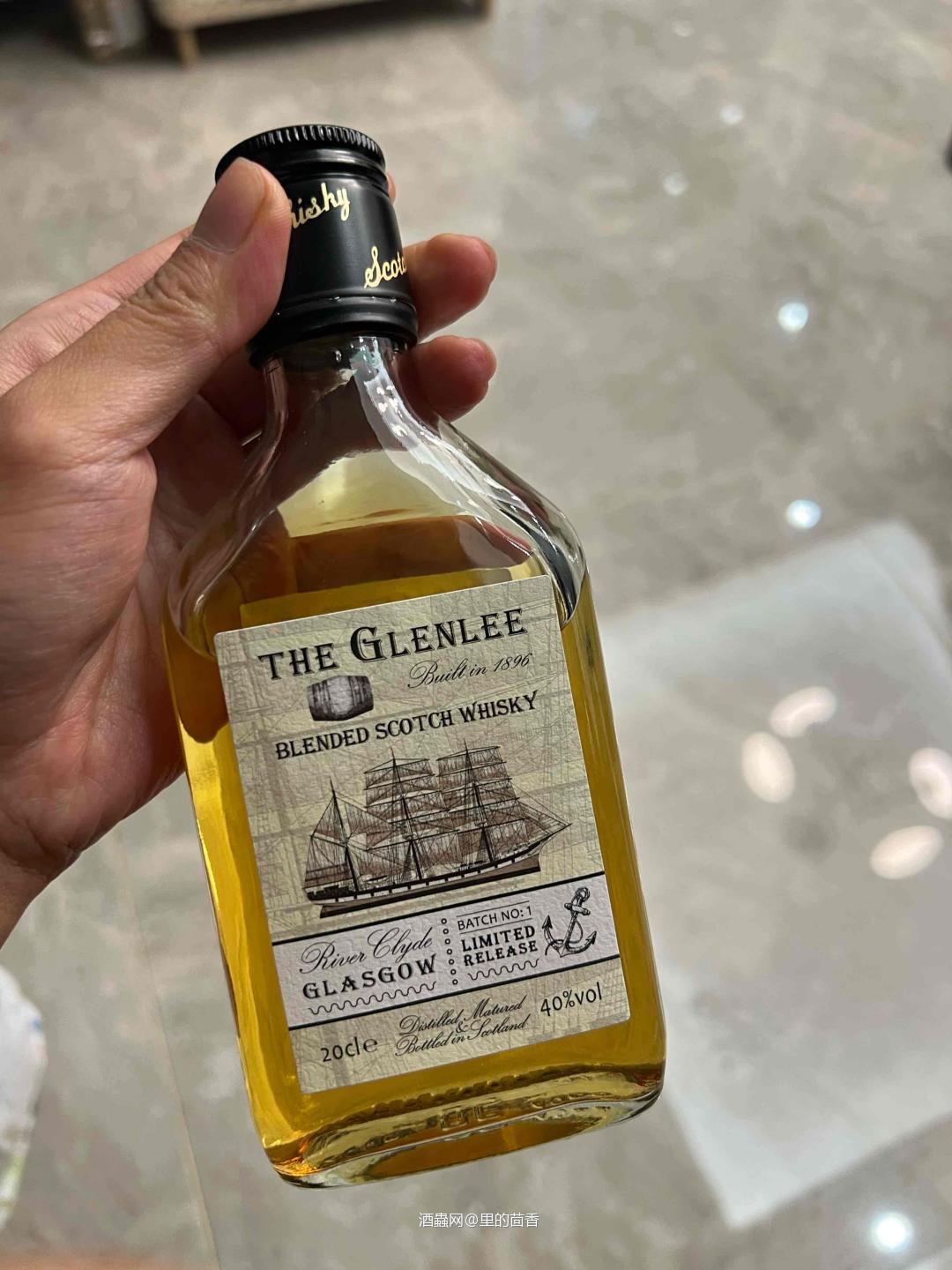 啊 实体店送的 好难喝…