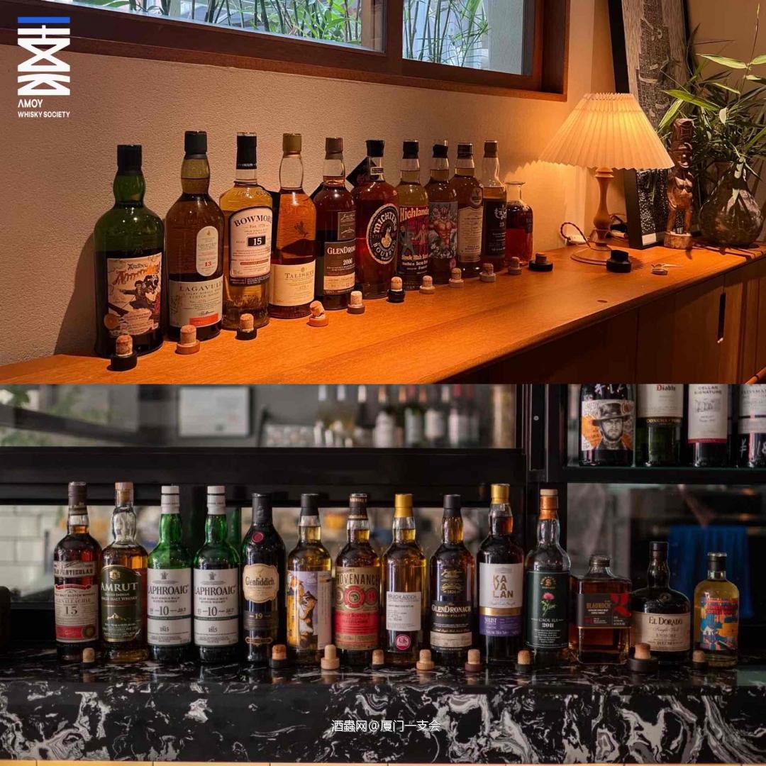 不知不觉厦门一支会已经成立一周年了,感谢各位酒鬼的分享与支持,让大家可以相聚于厦门在短短一年时间里一起品鉴如此之多的精彩酒款!!!这一年在大家的支持下,我们举办了20+大大小小的品鉴活动,从最开始的一支会分享,到后来威士忌主题的垂直品鉴,再到品牌方的深入讲解分享以及盲品评分活动,在大家举杯共饮中不断精进,旨在为各位群友带来一场场有趣且有深度的品鉴活动。期待明年与更多威士忌爱好者一起分享好酒