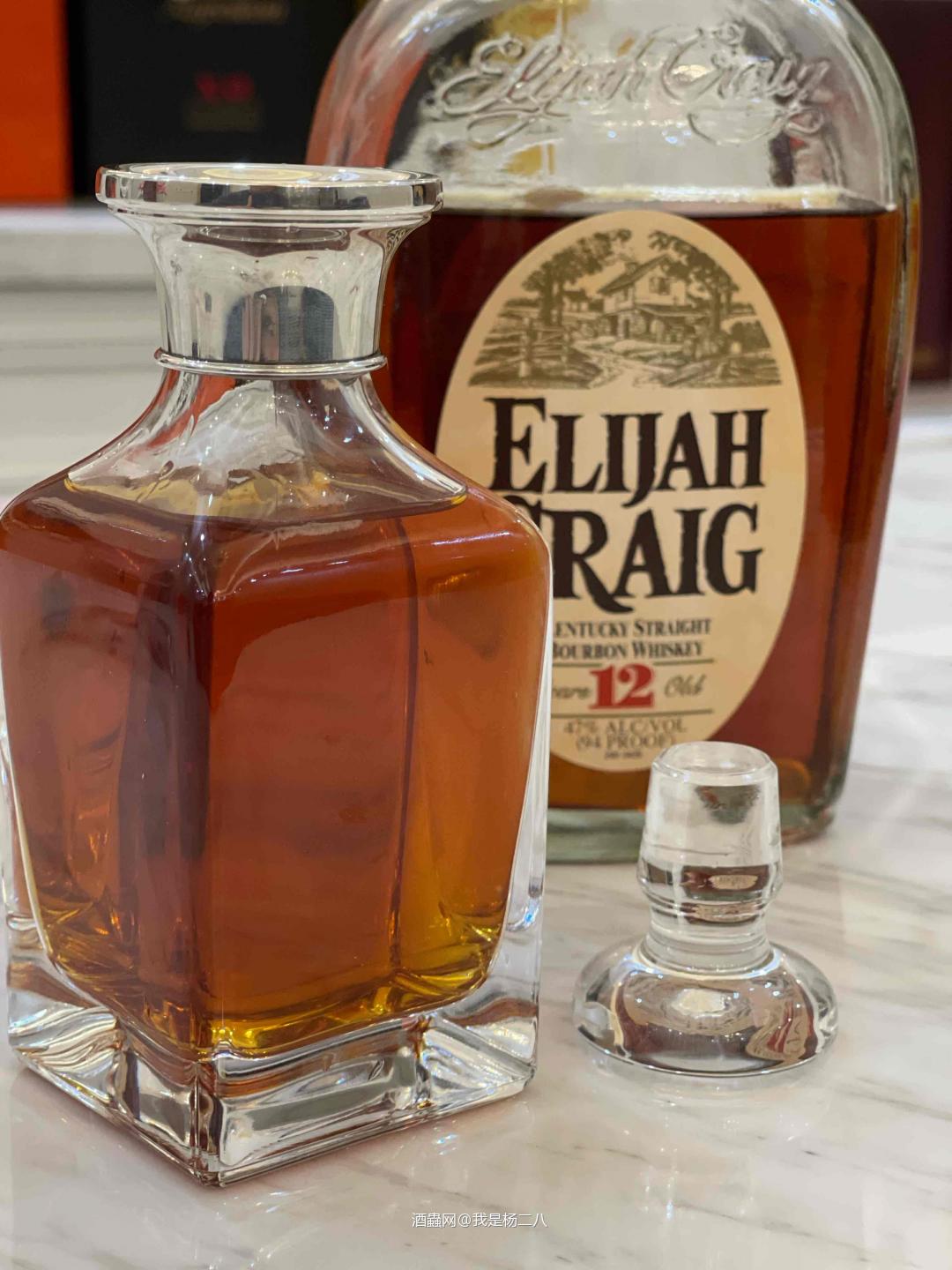 要过年了，开瓶12年爱利加。拍卖到1600的老波本，颜色里都…