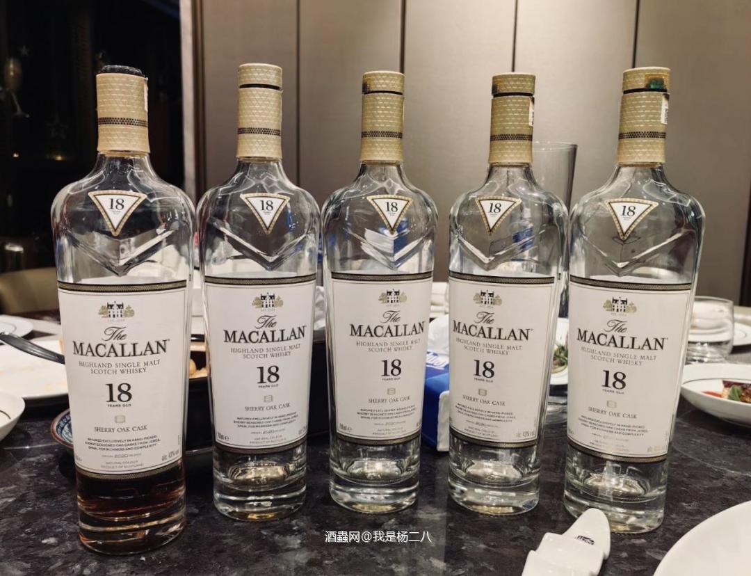 春节,是过年回家,做回小孩。是老友相聚,依旧青涩。干杯~十八~