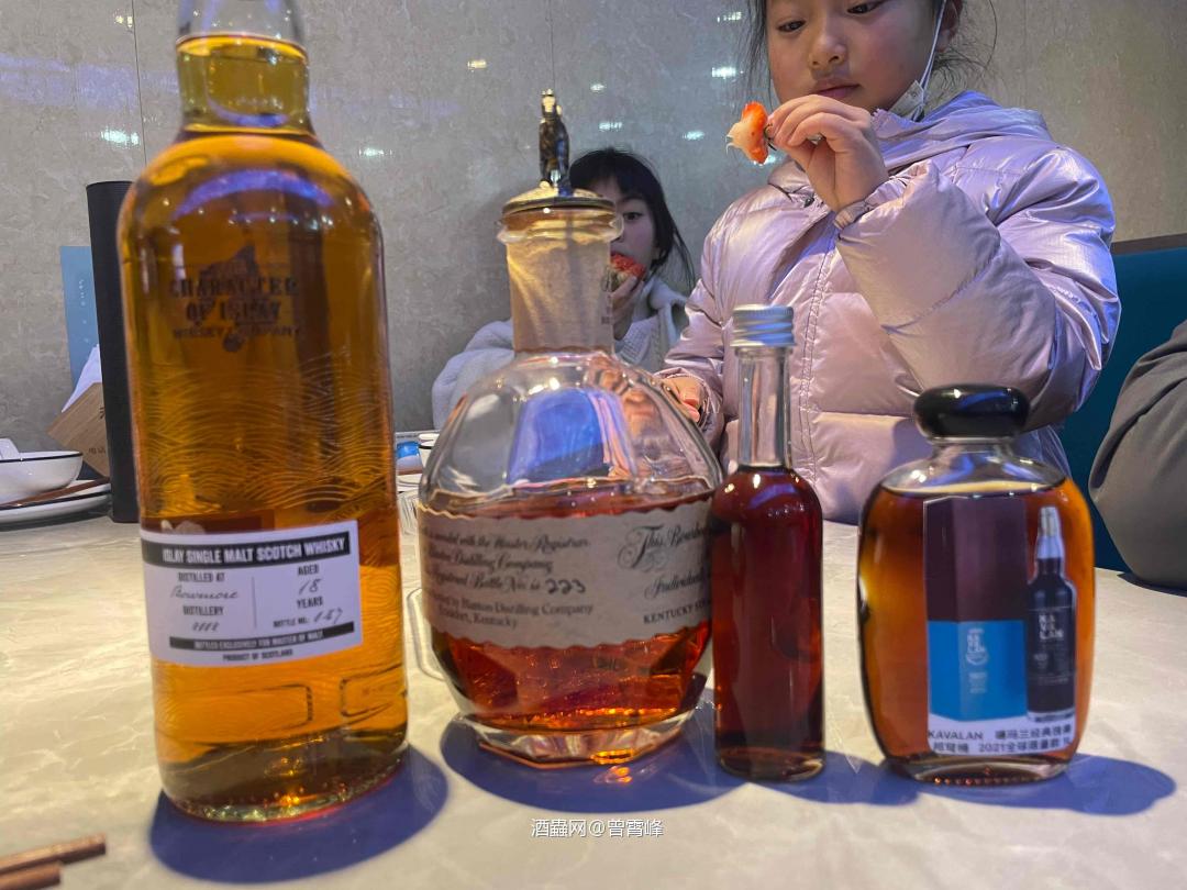 好喝！都留了一手，分别小瓶都带了kavalan.