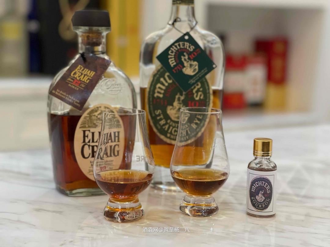 到了一支酩帝诗波本10年的分享瓶, 刚好把瓶醒的爱利加12和黑麦10年拿出来比较着尝尝~ 简简单单,又是一天