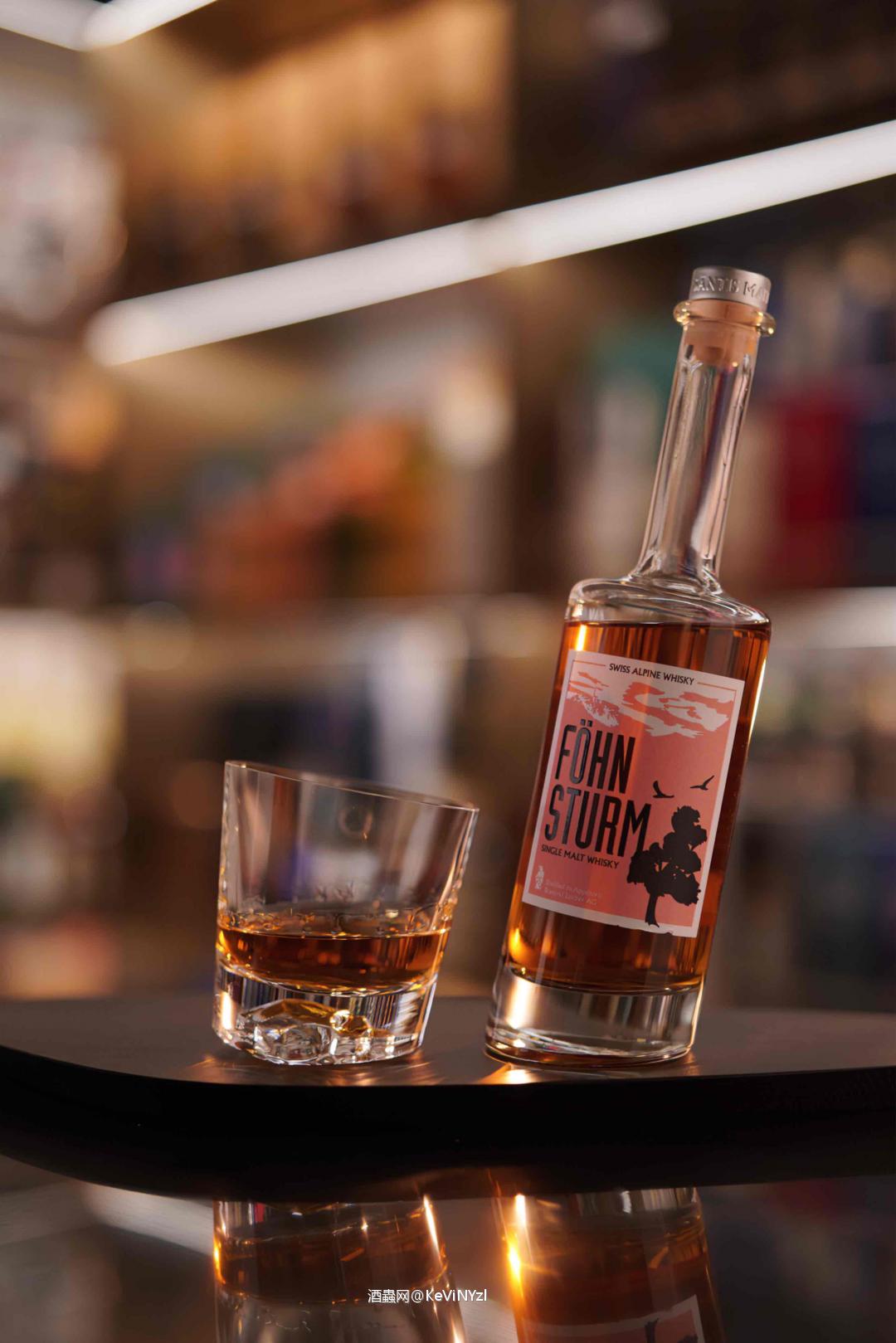 晓看天色暮看云