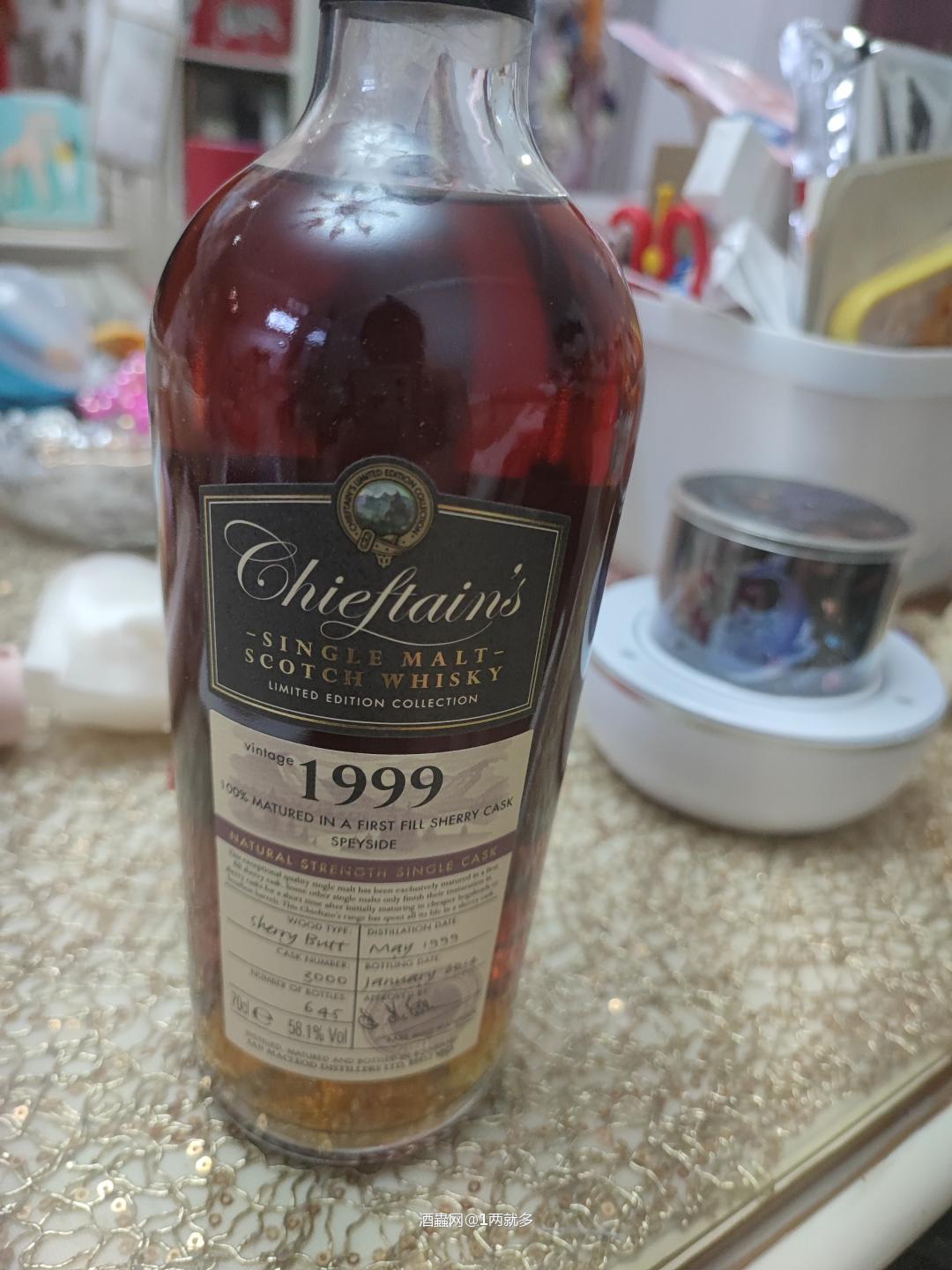 这款老酋长装的谁家的酒