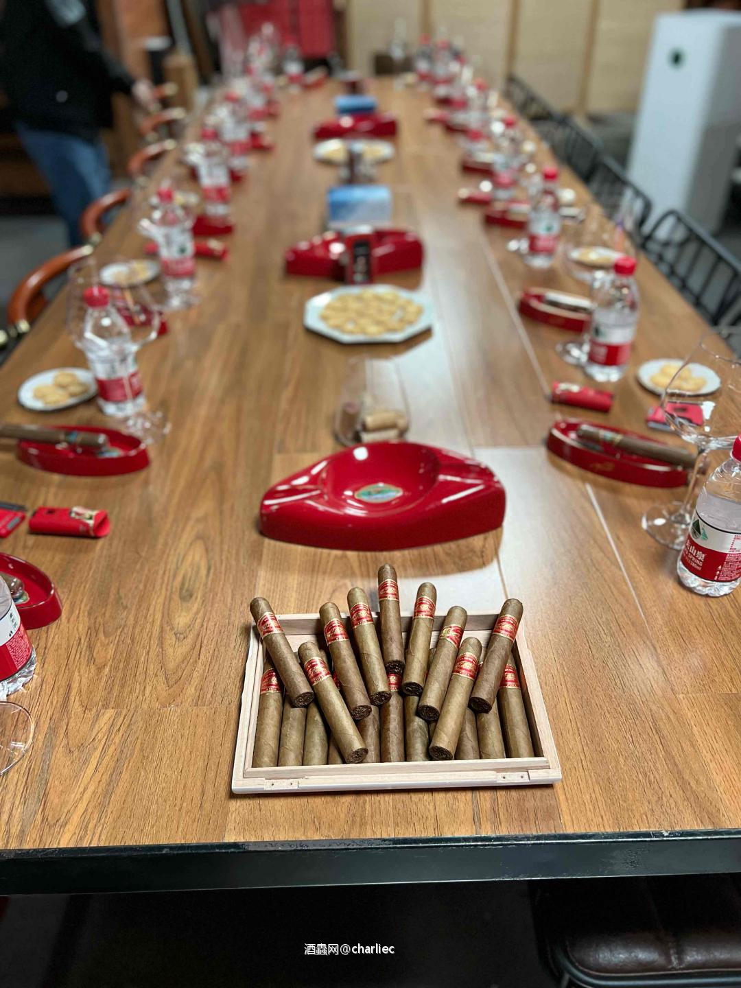 广州酒展<img src='https://sdata.whiskyworm.com/xcxpics/emoji_1.png' class='emoji' />