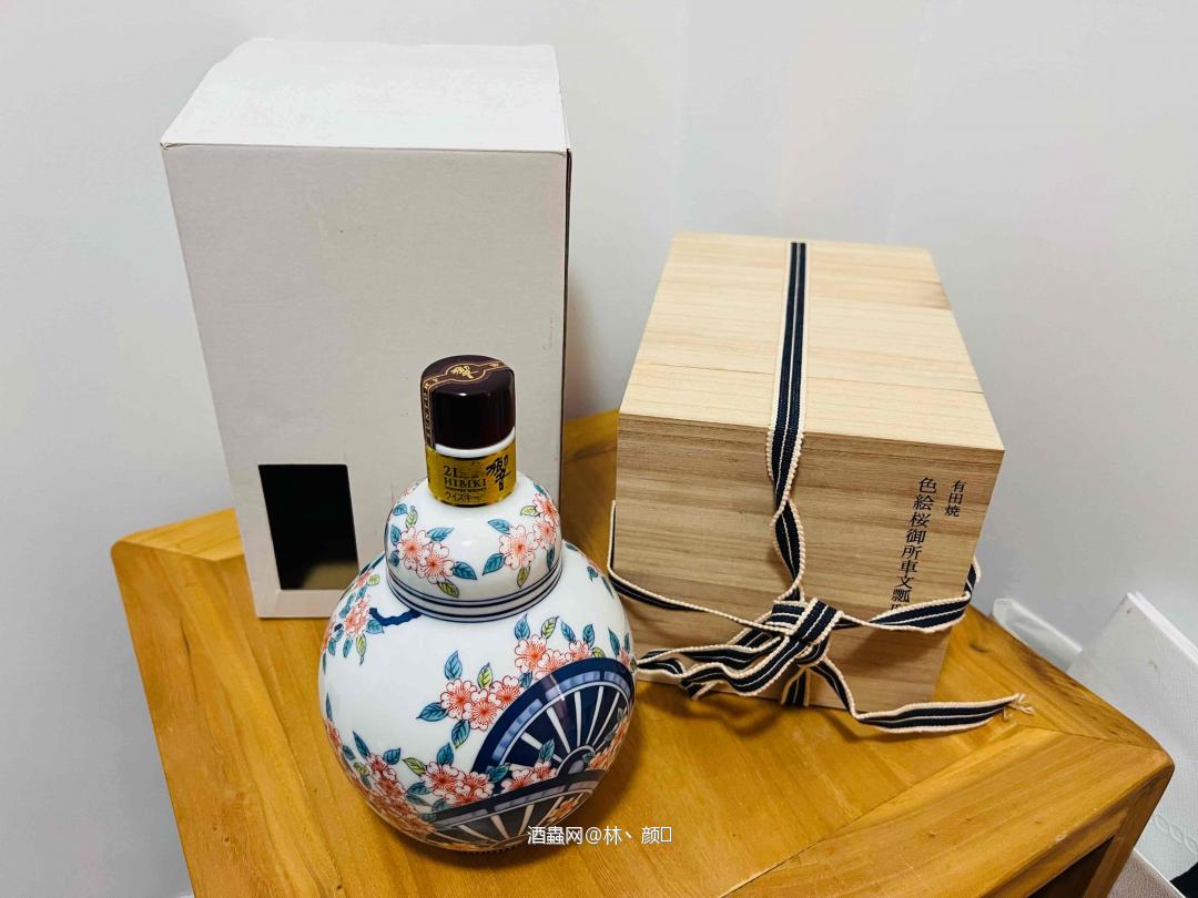 今日分享！ 響21年 有田烧！ 彩绘樱花御所车文瓢形瓶！