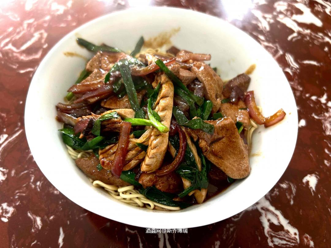 今天路过南浔，这碗面盖了帽了