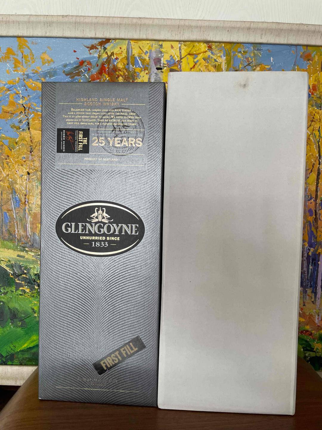 格兰哥尼 25年 46度 初填雪莉桶 非常稀有版本 普通的25年是48度 不是初填雪莉桶 酒色偏淡 这款的酒色深 非常漂亮