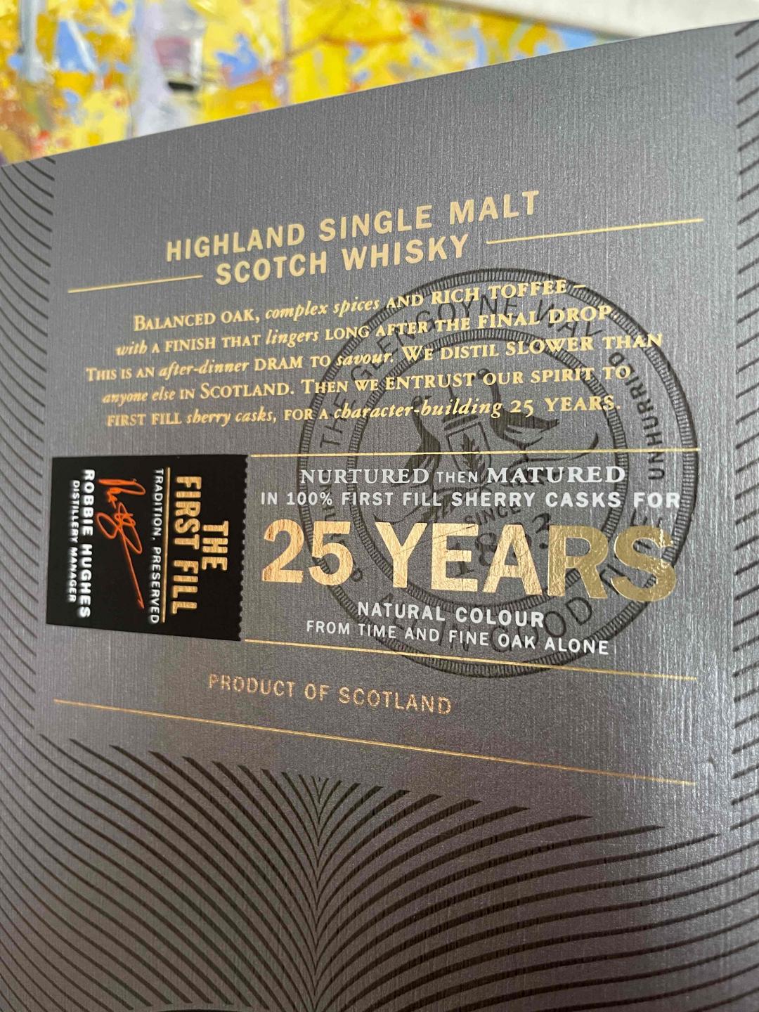 格兰哥尼 25年 46度 初填雪莉桶 非常稀有版本 普通的25年是48度 不是初填雪莉桶 酒色偏淡 这款的酒色深 非常漂亮