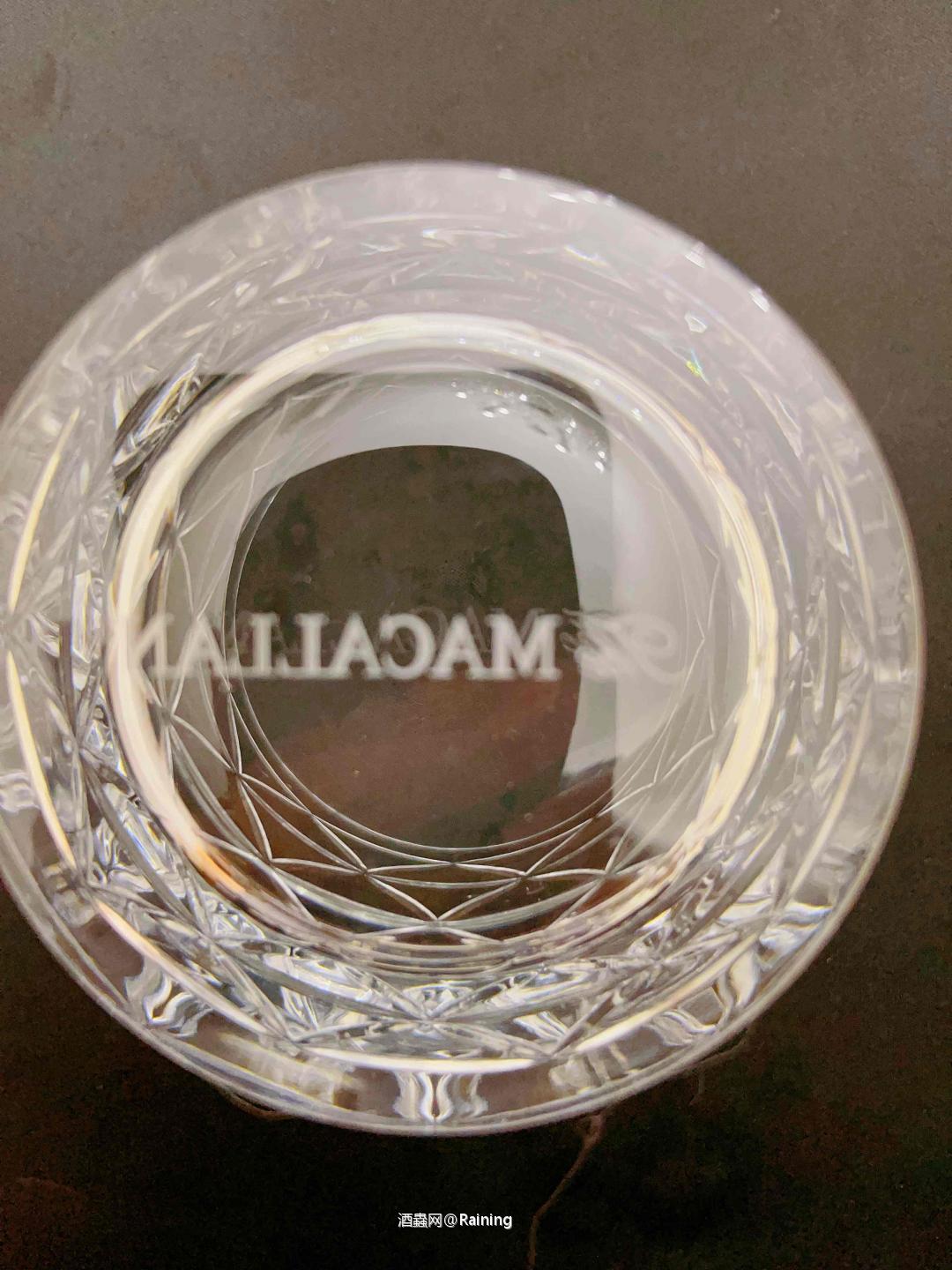 爱丁顿的小礼物<img src='https://sdata.whiskyworm.com/xcxpics/emoji_21.png' class='emoji' />