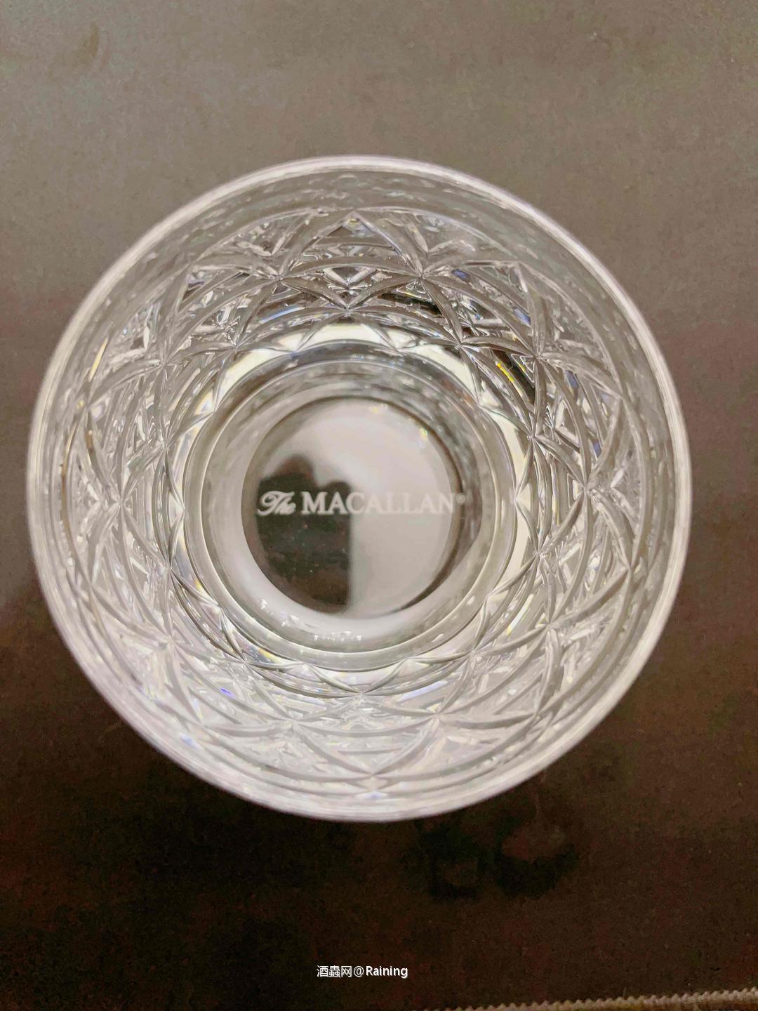 爱丁顿的小礼物<img src='https://sdata.whiskyworm.com/xcxpics/emoji_21.png' class='emoji' />