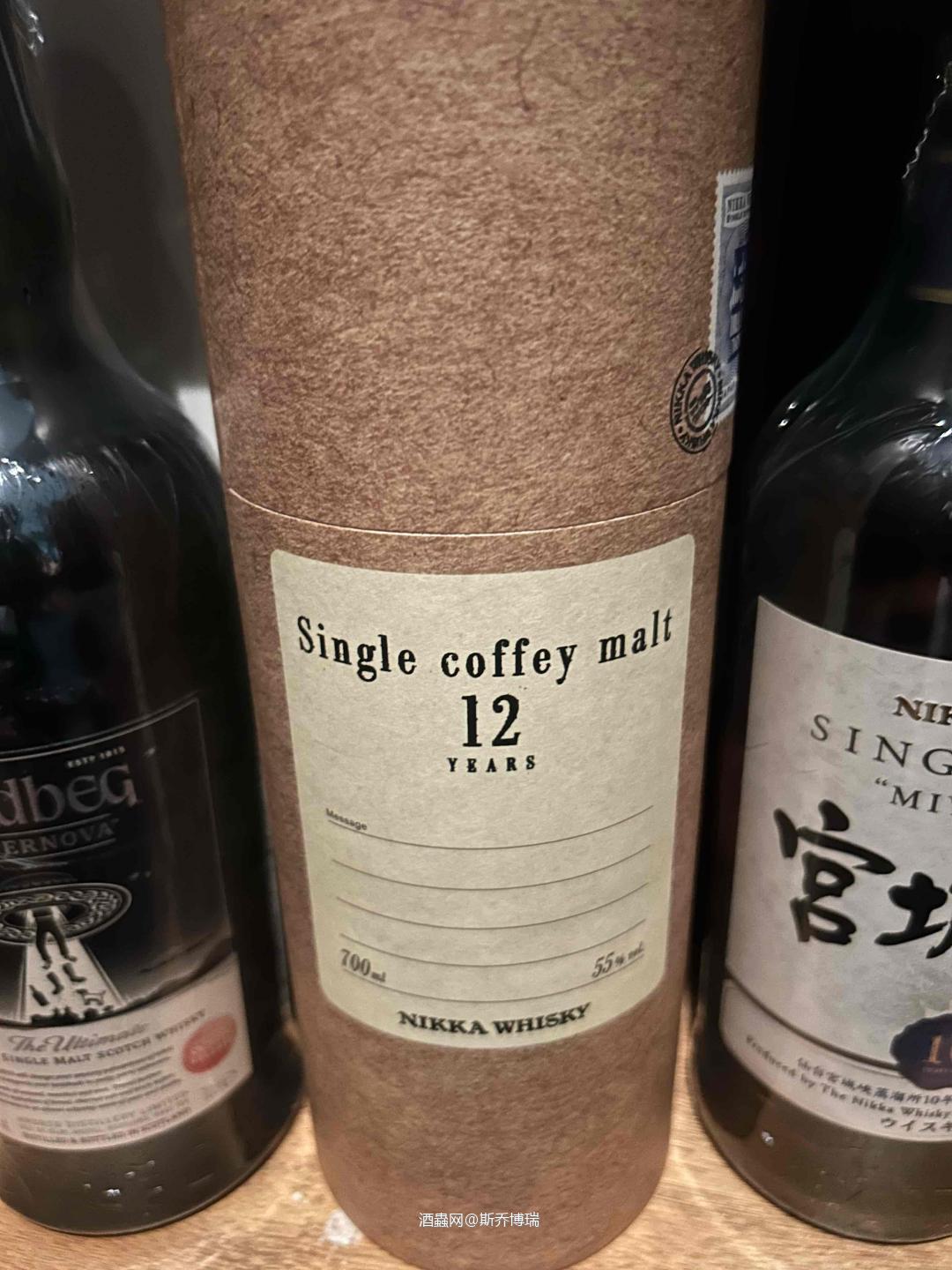 一直非常少见的日威，nikka coffey malt桶强12年，lmdw特别装瓶，这个包装就爱了，很有设计感～在whisky bible还没有那么水的年代，有一只Coffey malt 12年拿了最佳日威，希望是同一支吧哈哈哈😄