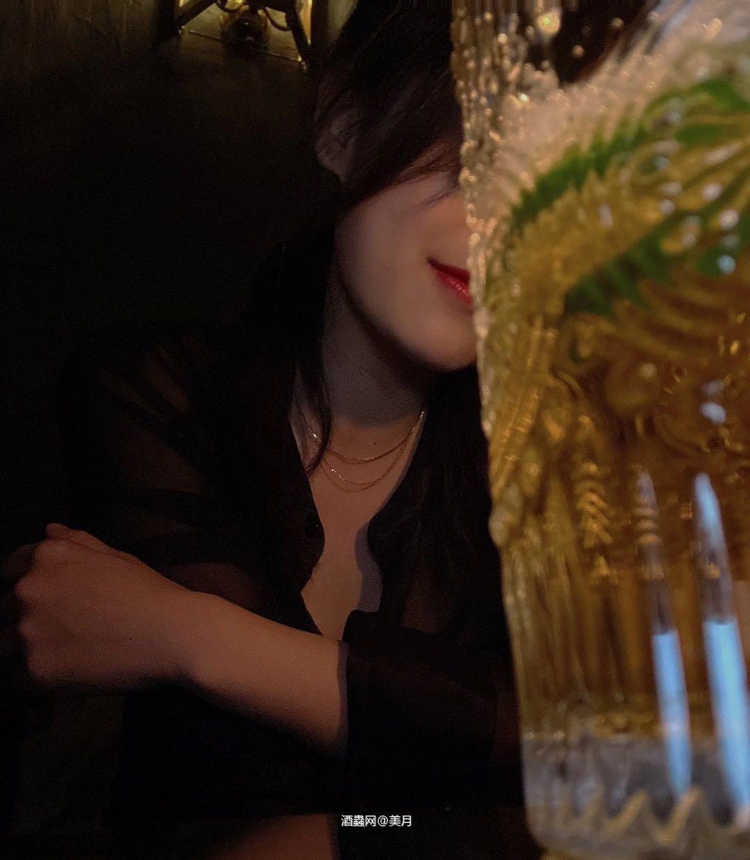 今晚不喝酒，只酗酒。