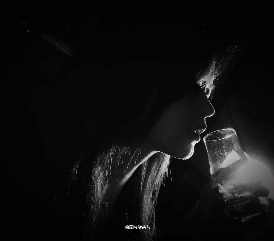 🥃 大方的做作