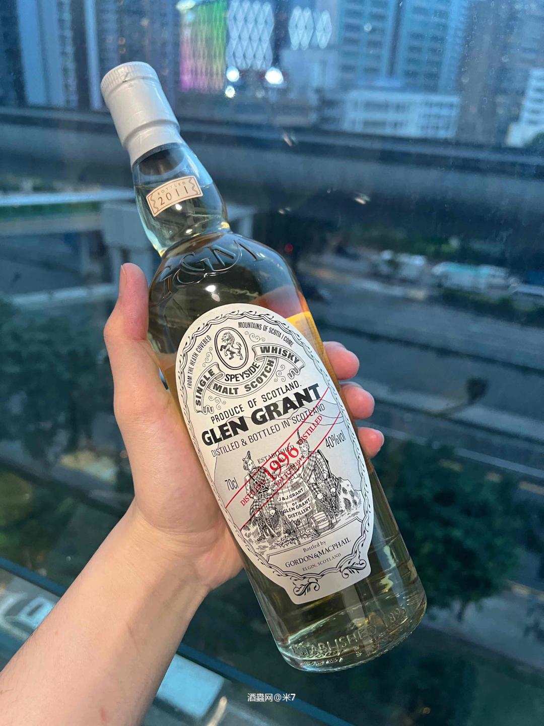 來自（Gordon&MacPhail )高登&麦克菲尔独立装瓶厂（Glen Grant)格兰冠 1996/2011年😍😍😍