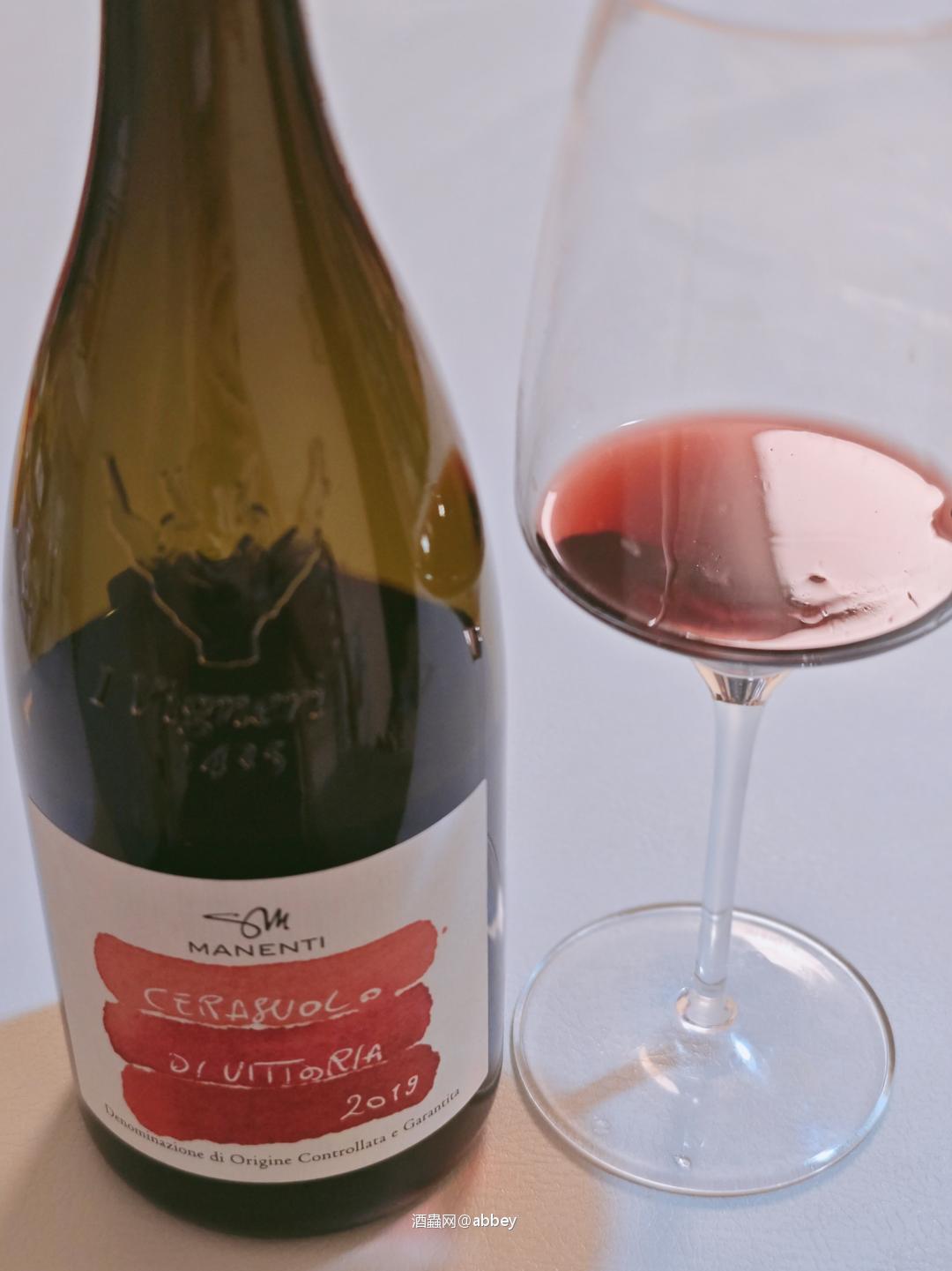 红酒配小龙虾