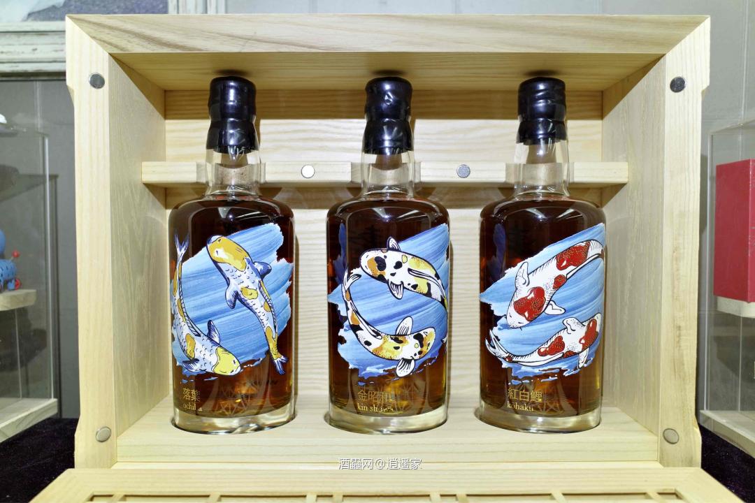 太难得了，现在还能被我找到一套锦鲤<img src='https://sdata.whiskyworm.com/xcxpics/emoji_14.png' class='emoji' /><img src='https://sdata.whiskyworm.com/xcxpics/emoji_14.png' class='emoji' />
