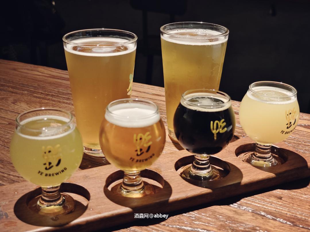 三点几啦，饮酒先啦