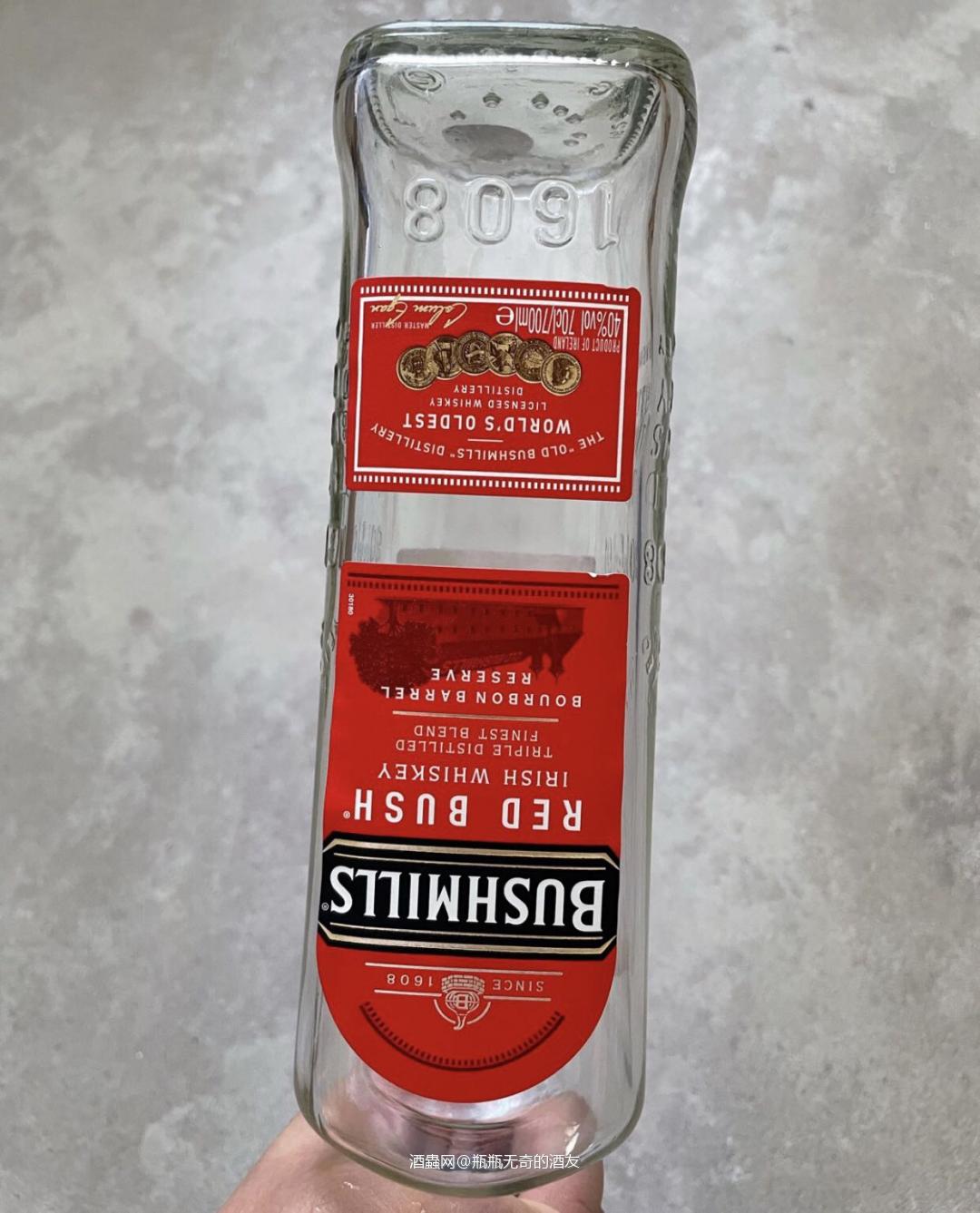 清瓶一瓶布什米尔红标，好口酿酒。