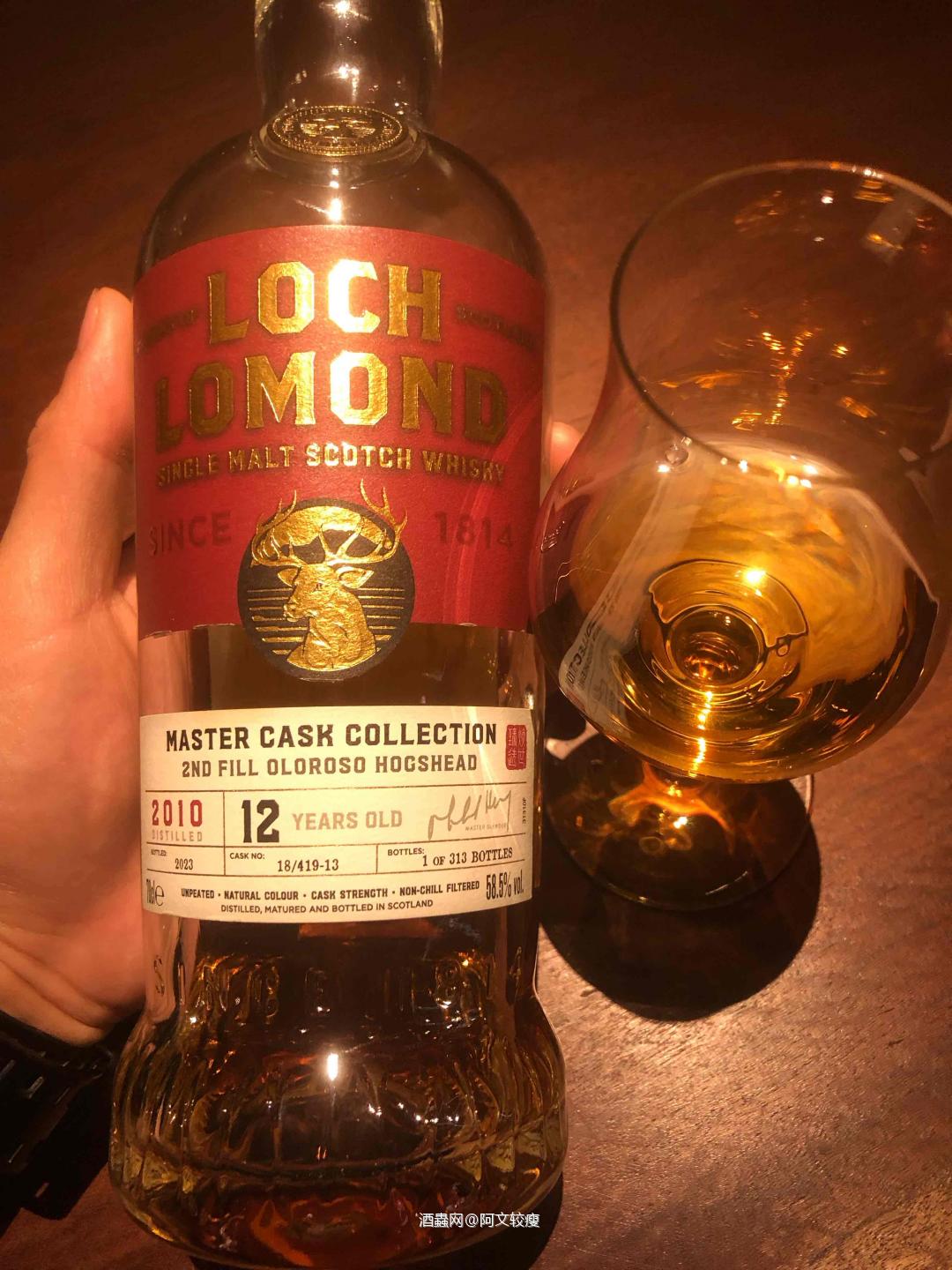 罗曼湖12年单桶订制<p class='p'/>酒体清澈,琥珀色,瓶底有些许沉淀,<p class='p'/>闻…