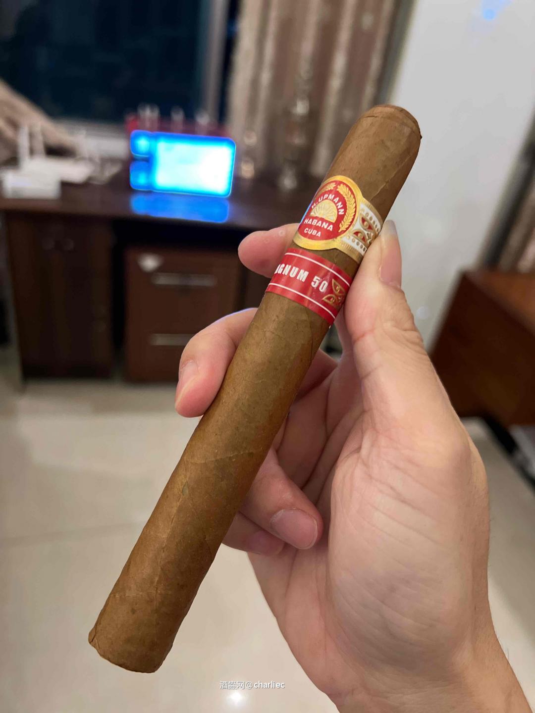 茅台玛瑙也很配啊<img src='https://sdata.whiskyworm.com/xcxpics/emoji_5.png' class='emoji' />