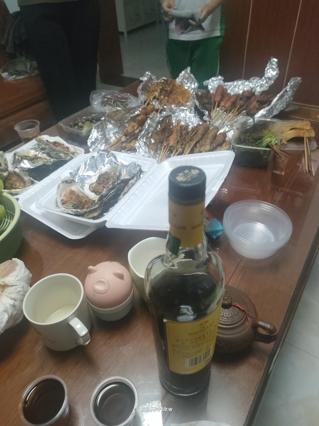 烧烤配点小酒<p class='p'/>