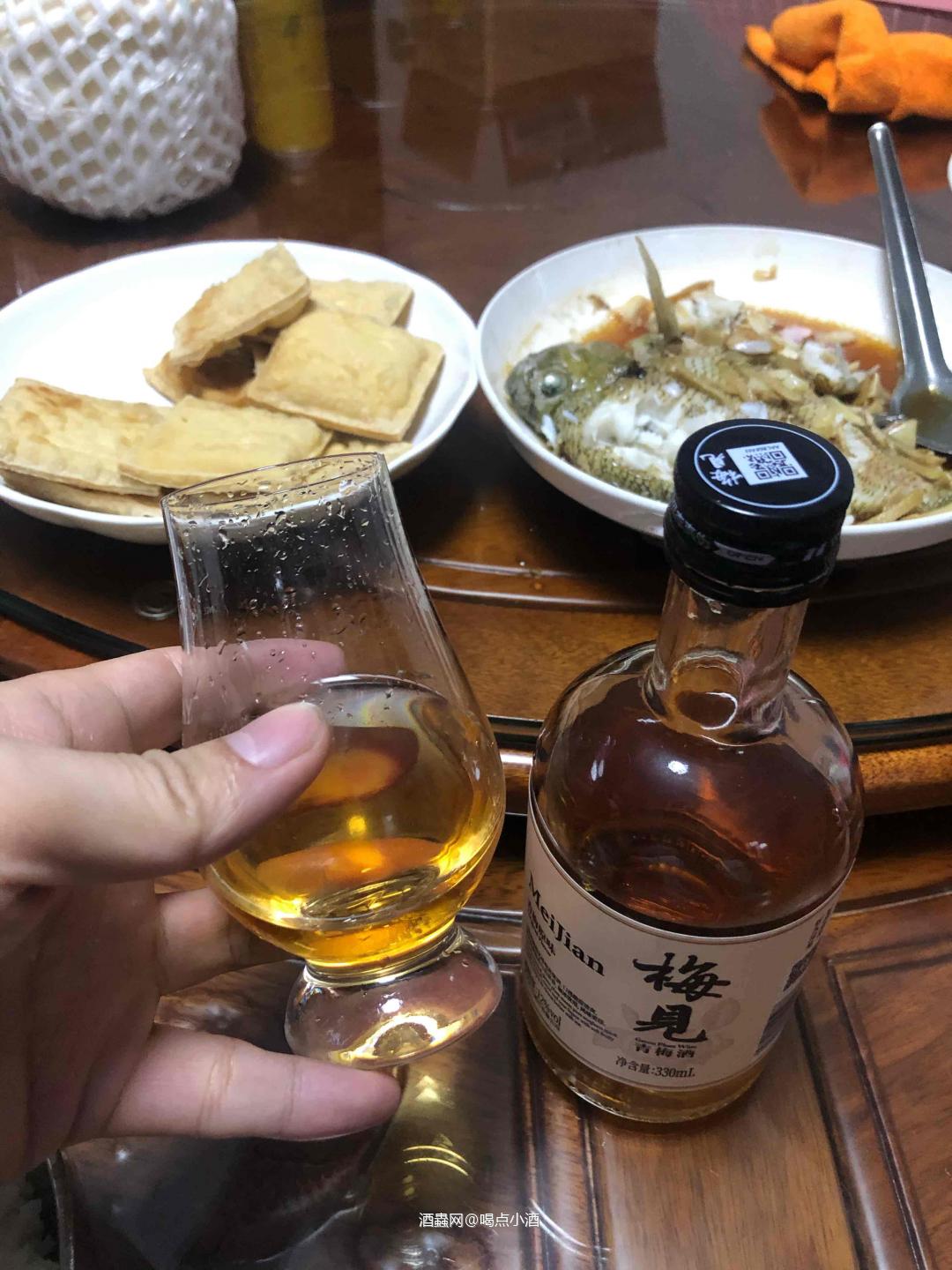 最近对煎豆干可以说是上瘾了。有肉质般的口感，浓浓的大豆香…