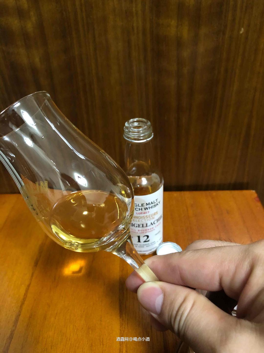 🥃第一次喝的单桶桶强献给了克莱嘉赫12年。挺不错的一款威士忌…