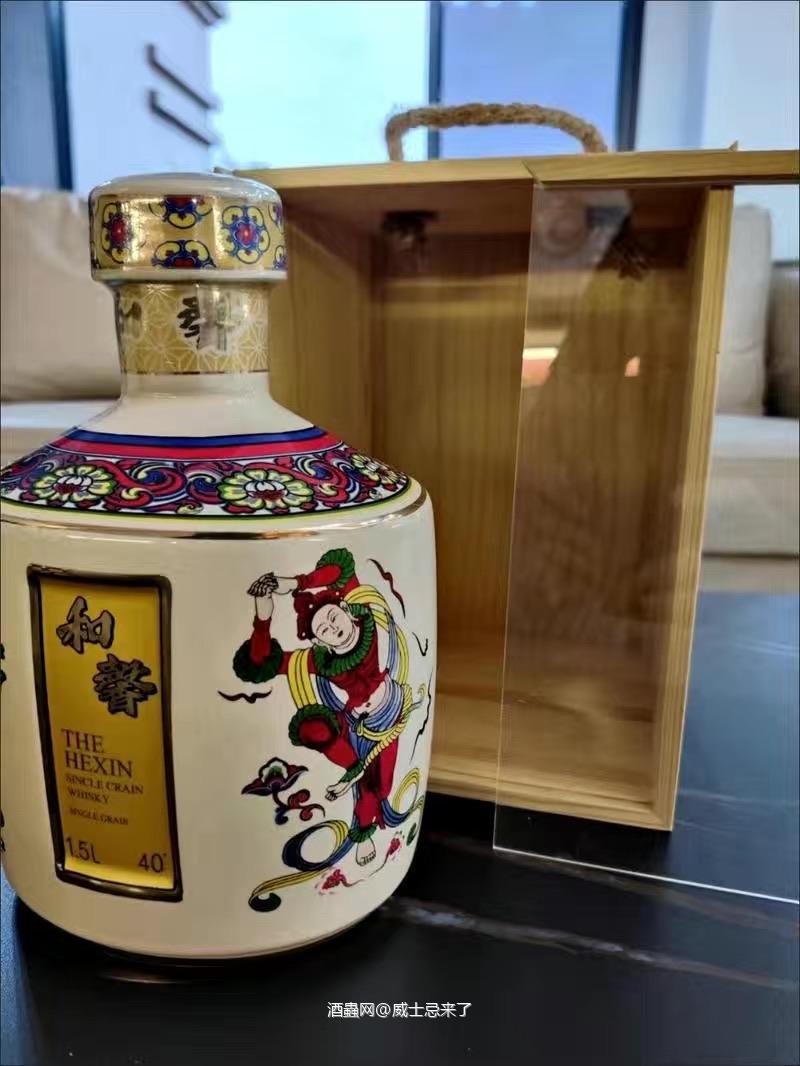 如图，飞天标