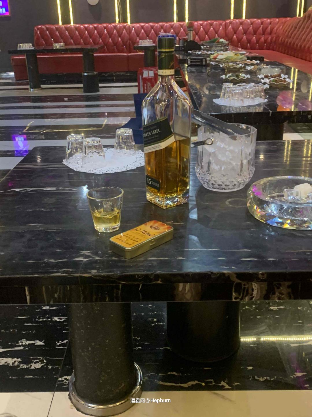 昨晚有点醉啊