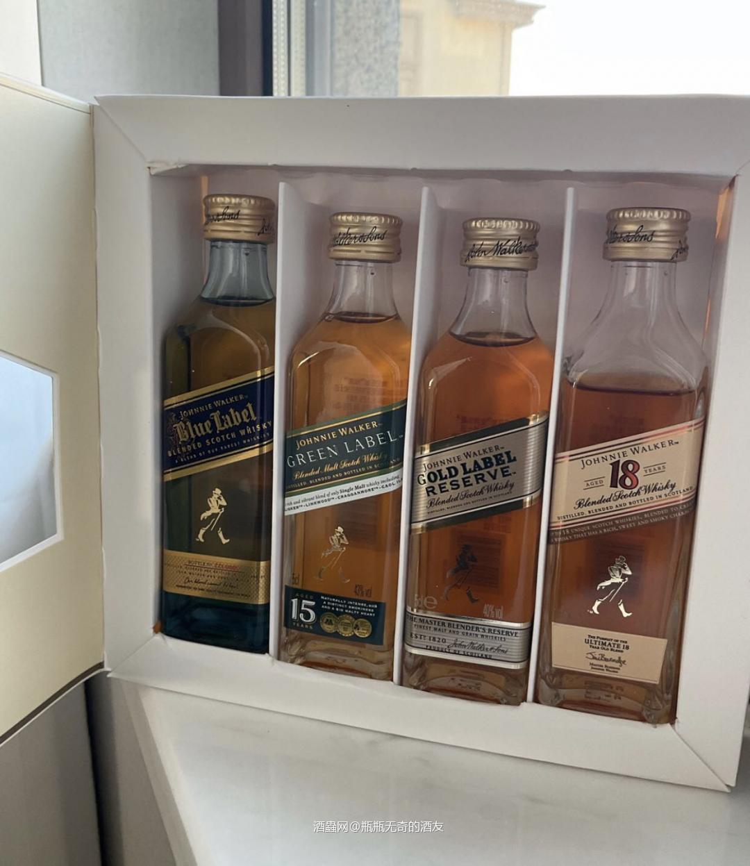 原产地:苏格兰 配料:水、大麦芽、焦糖色。 品牌:尊尼获加/Johnnie Walker。 酒款:蓝牌/绿牌/金牌/18年各一个。 类别:调和威士忌。 净含量:50mlX4。