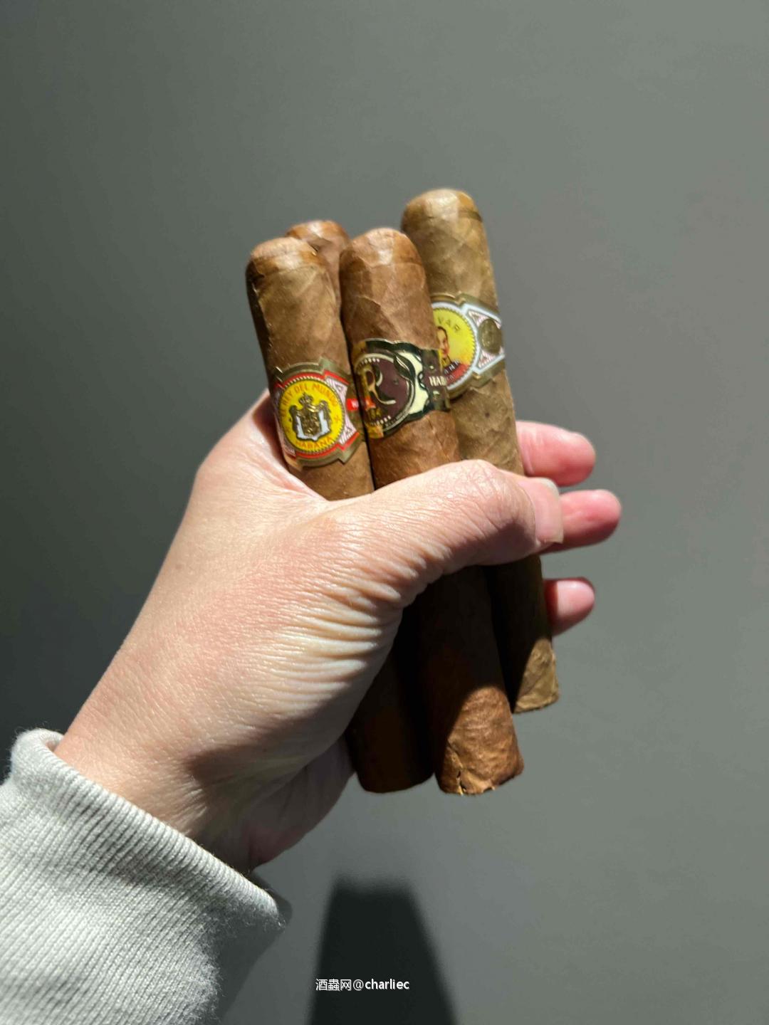 灰哪只好<img src='https://sdata.whiskyworm.com/xcxpics/emoji_5.png' class='emoji' />