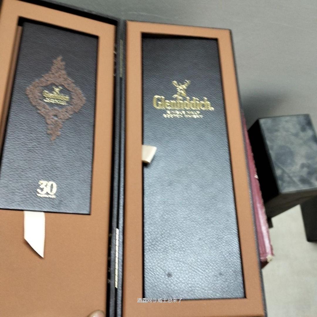 好久没有清理了，都是尘