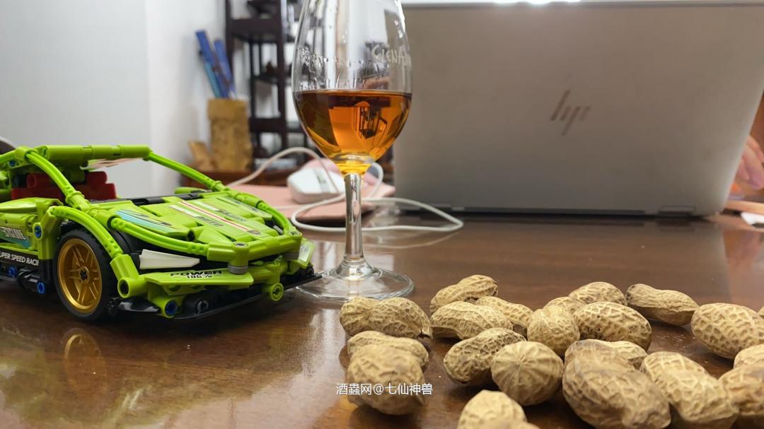 得，想好好的巴适巴适，小霸王来了，一定要入镜，还要教我拍摄角…