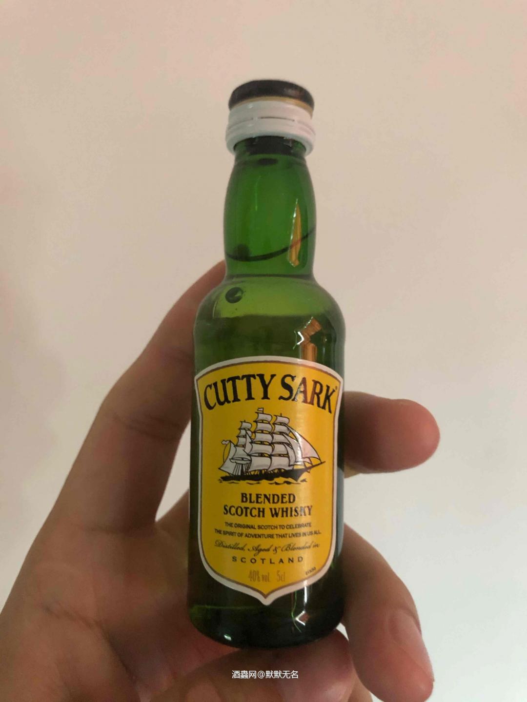 顺风调和威士忌。一款比较适合学生和打工人的入门酒款。甜美易饮。