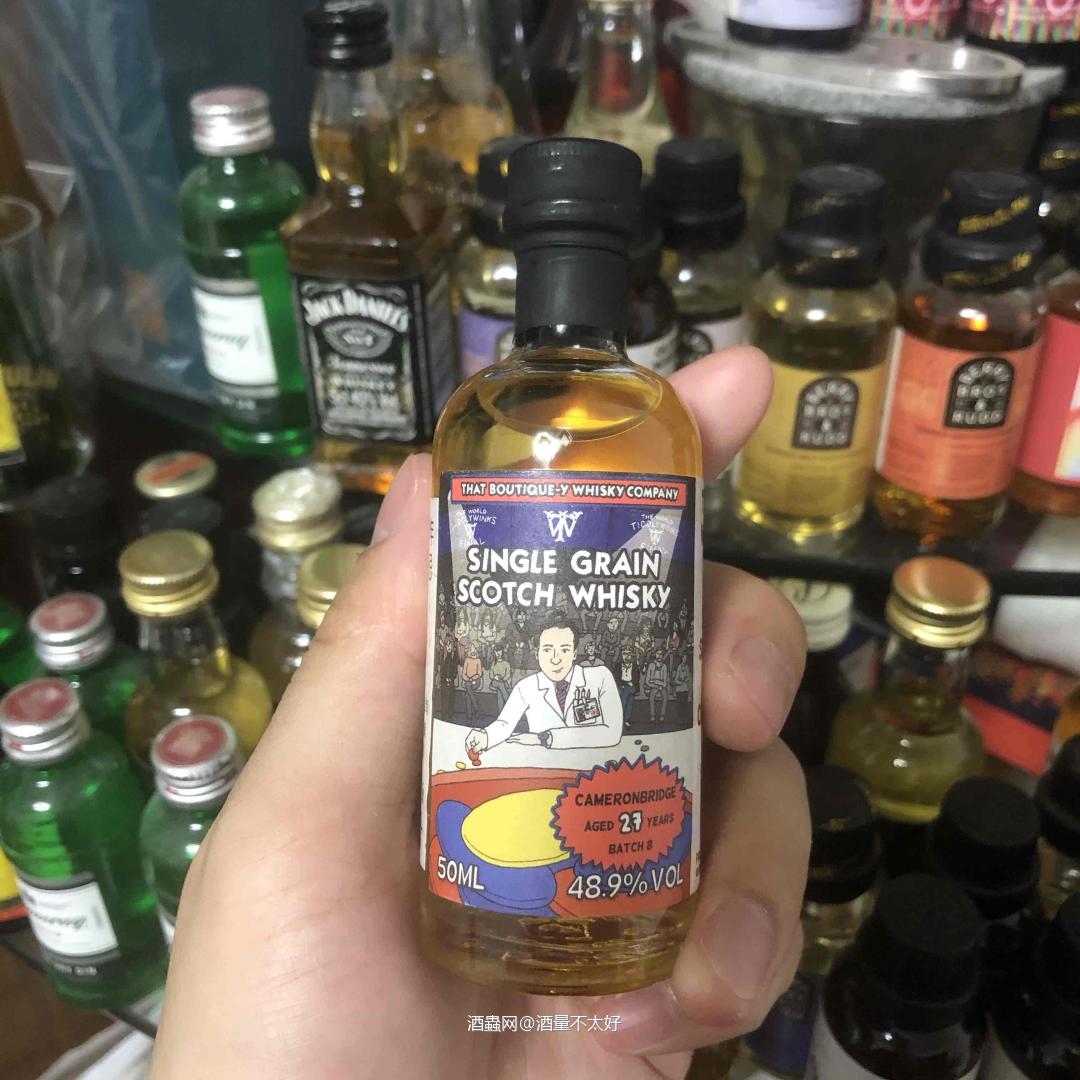 27年的谷物威士忌，可爱的漫画酒标。