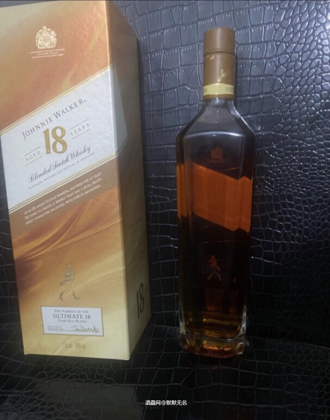 尊尼获加的18年。果香比较丰富，比较浓郁，烟熏感中规中矩，比…