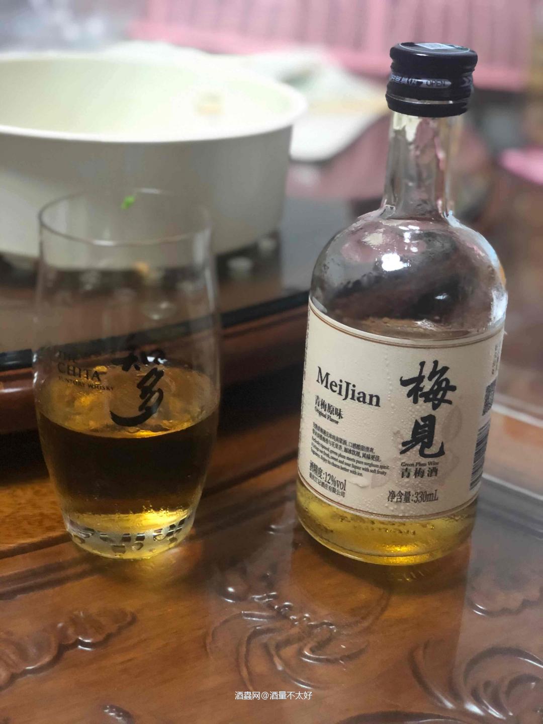 烟熏腊肉，搭配一点小酒。